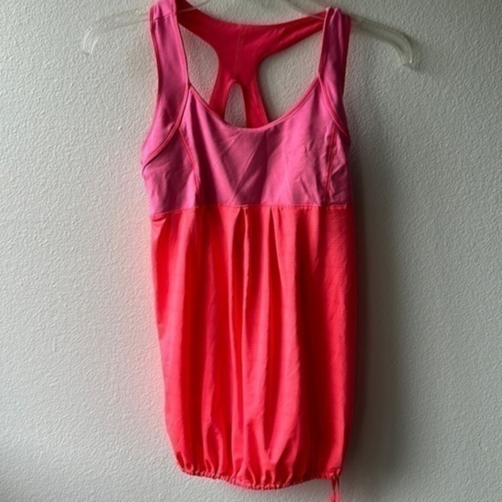 Old Navy top activewear size small, hot pink Barbie core